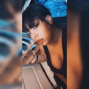 Meet your Posher, Evora